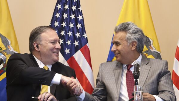 El secretario de Estado de EEUU, Mike Pompe, junto al presidente de Ecuador, Lenín Moreno - Sputnik Mundo