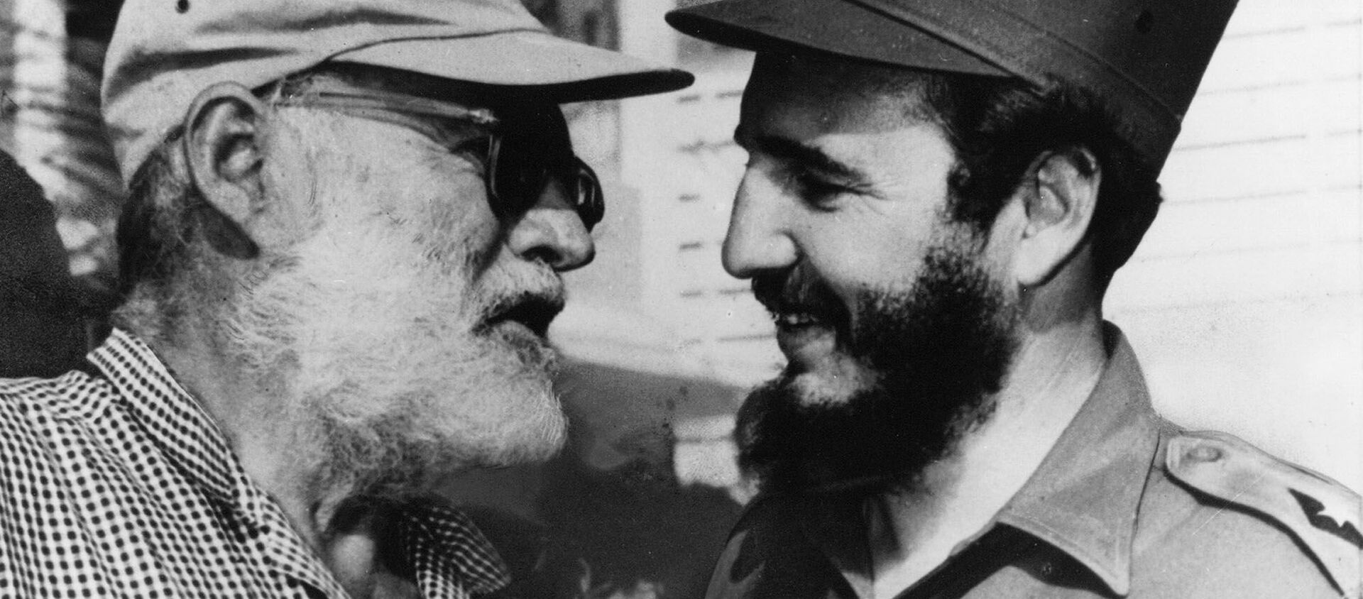 Ernest Hemingway y Fidel Castro - Sputnik Mundo, 1920, 25.01.2021