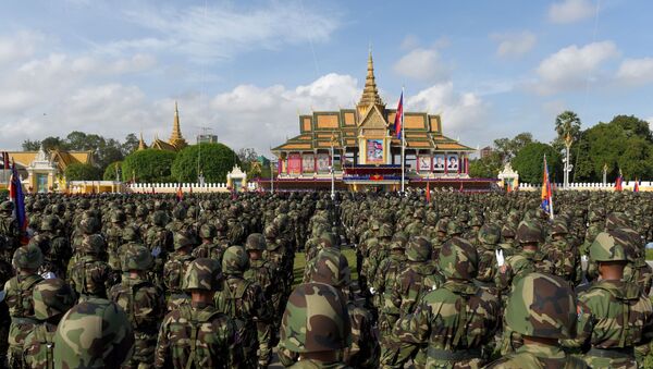 Solados camboyanos en Phnom Penh  - Sputnik Mundo