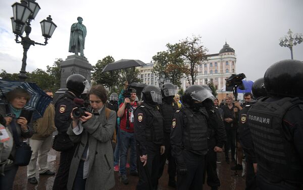 Una manifestación de la oposición en Moscú - Sputnik Mundo