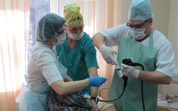 El trasplante de microbiota fecal en el Centro de Nuevas Tecnologías Médicas de la ciudad rusa de Novosibirsk - Sputnik Mundo