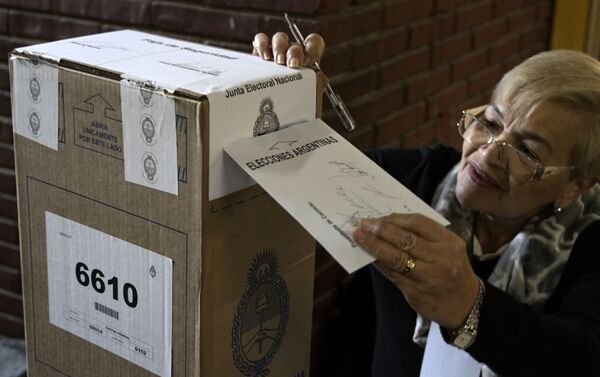 Elecciones Primarias, Abiertas, Simultáneas y Obligatorias en Argentina - Sputnik Mundo