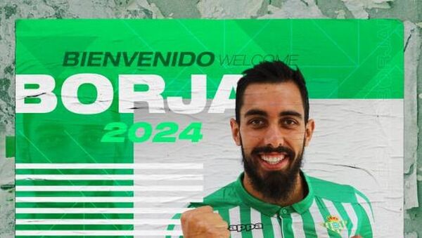 Borja Iglesias, nuevo futbolista del Real Betis  - Sputnik Mundo
