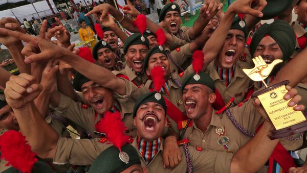 Los cadetes de la India durante el Día de la Independencia - Sputnik Mundo