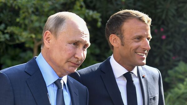 El presidente francés, Emmanuel Macron, y su homólogo ruso, Vladímir Putin (archivo) - Sputnik Mundo