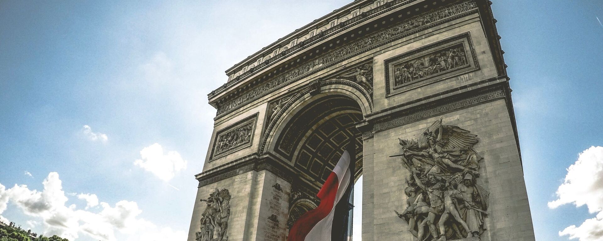 El Arco de Triunfo de París, Francia - Sputnik Mundo, 1920, 24.08.2019