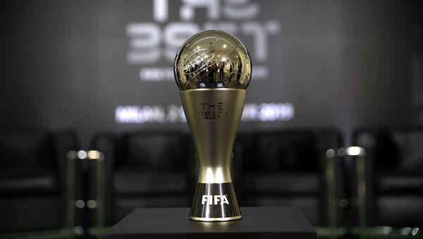 El premio The Best que otorga la FIFA al mejor jugador de la pasada temporada - Sputnik Mundo