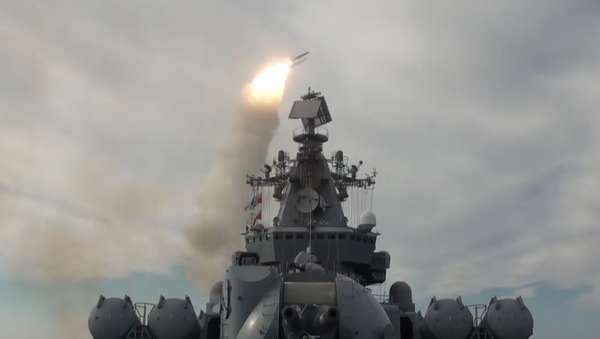 Así repele el ataque enemigo la Flota del Pacífico de Rusia - Sputnik Mundo