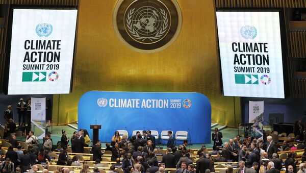 Delegaciones se reúnen en el Salón de la Asamblea General para la Cumbre de Acción Climática de las Naciones Unidas de 2019 - Sputnik Mundo