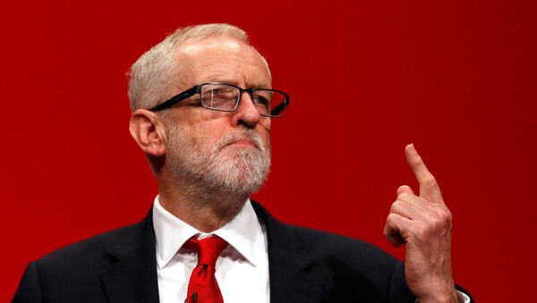 El líder de la oposición en el Reino Unido, Jeremy Corbyn - Sputnik Mundo