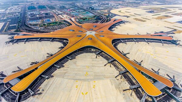 El Aeropuerto Internacional de Pekín-Daxing, el más grande del mundo - Sputnik Mundo