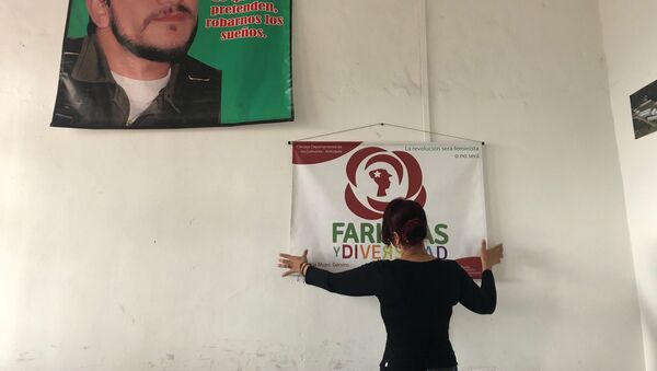 Carteles en la oficina del partido FARC en el centro de Medellín, Colombia - Sputnik Mundo