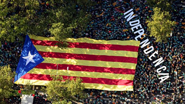 La bandera indepentista de Cataluña - Sputnik Mundo