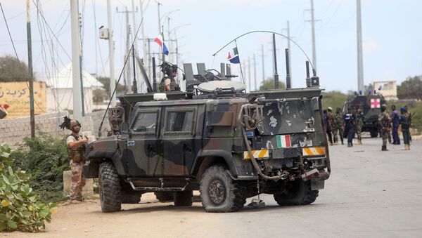 Convoy militar italiano tras la explosión en Somalia - Sputnik Mundo