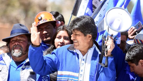Evo Morales durante su campaña electoral - Sputnik Mundo