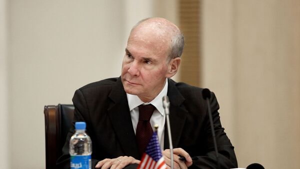 Michael McKinley, principal asesor del secretario de Estado de EEUU, Mike Pompeo - Sputnik Mundo
