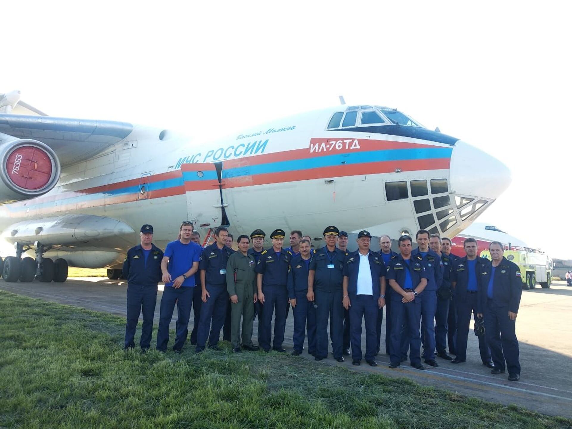 La tripulación del avión contraincendios ruso Il-76 en Bolivia - Sputnik Mundo, 1920, 07.05.2023