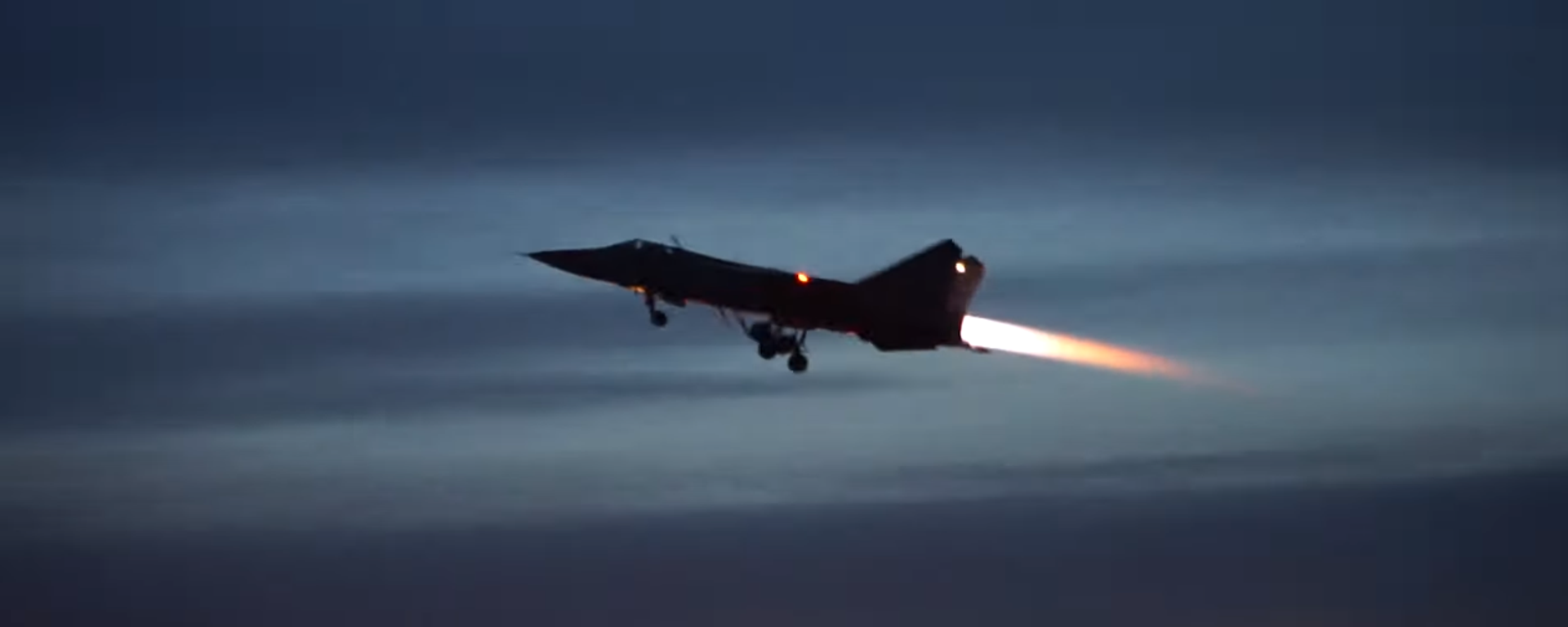 Los MiG-31 rusos realizan maniobras nocturnas en la estratosfera  - Sputnik Mundo, 1920, 25.01.2021
