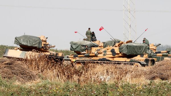 Tanques turcos en la frontera turco-siria - Sputnik Mundo