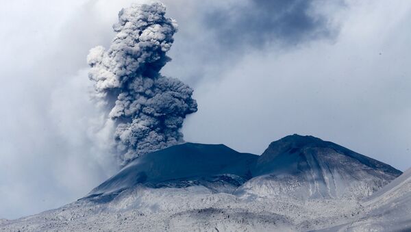 Actividad volcánica en el Sabancaya (Archivo) - Sputnik Mundo