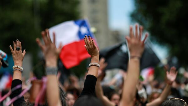 Las protestas en Chile - Sputnik Mundo