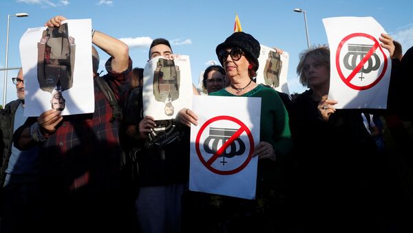 Protestas en Barcelona por la visita del rey Felipe VI - Sputnik Mundo