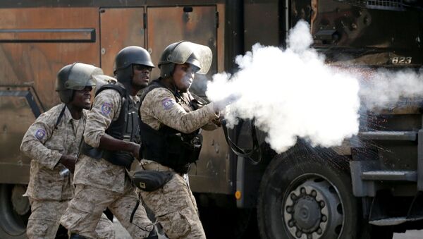 Fuerzas de seguridad haitianas, en medio de las protestas en las calles de Puerto Príncipe - Sputnik Mundo