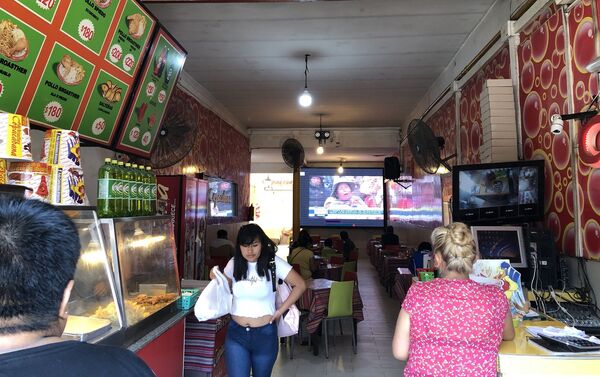Restaurante boliviano en la zona del Mercado atiende a diario a sus compatriotas - Sputnik Mundo