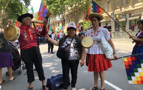 Manifestantes en apoyo a Evo Morales - Sputnik Mundo