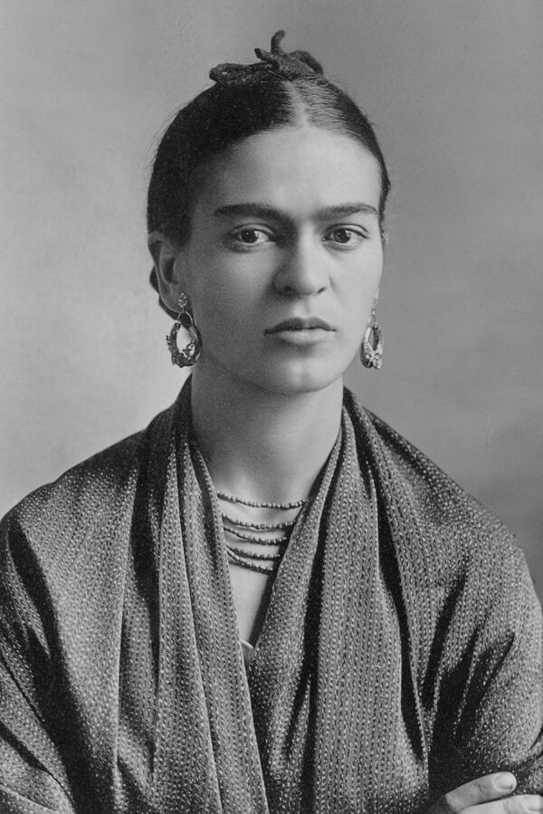 Retrato de la artista mexicana Frida Kahlo.
 - Sputnik Mundo