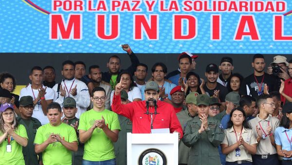 El presidente de Venezuela, Nicolás Maduro, durante una concentración de estudiantes en Caracas - Sputnik Mundo