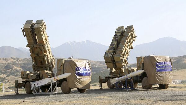 Sistema de defensa antiaérea iraní Khordad 15 - Sputnik Mundo
