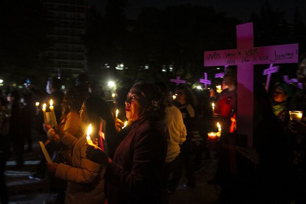 Ciudad de México conmemora con una velada a las víctimas de feminicidio - Sputnik Mundo