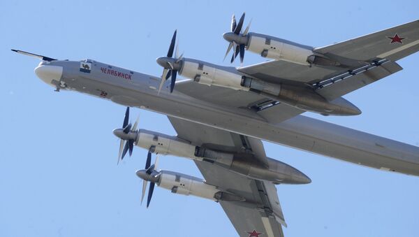 Un bombardero estratégico Tu-95MS (archivo) - Sputnik Mundo
