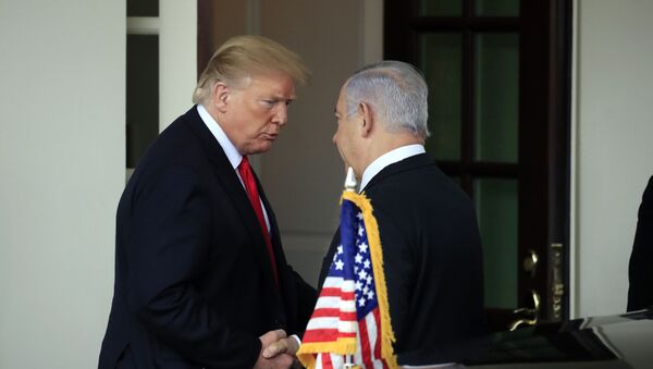 El presidente de Estados Unidos, Donald Trump, y el primer ministro de Israel, Benjamín Netanyahu - Sputnik Mundo