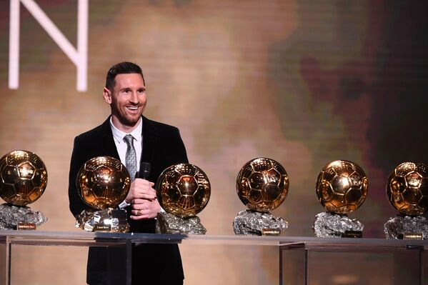 El 2 de diciembre, el astro del futbol argentino, Lionel Messi, ganó su sexto Balón de Oro - Sputnik Mundo