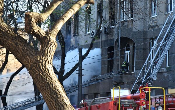 Incendio en un instituto de Odesa, Ucrania  - Sputnik Mundo