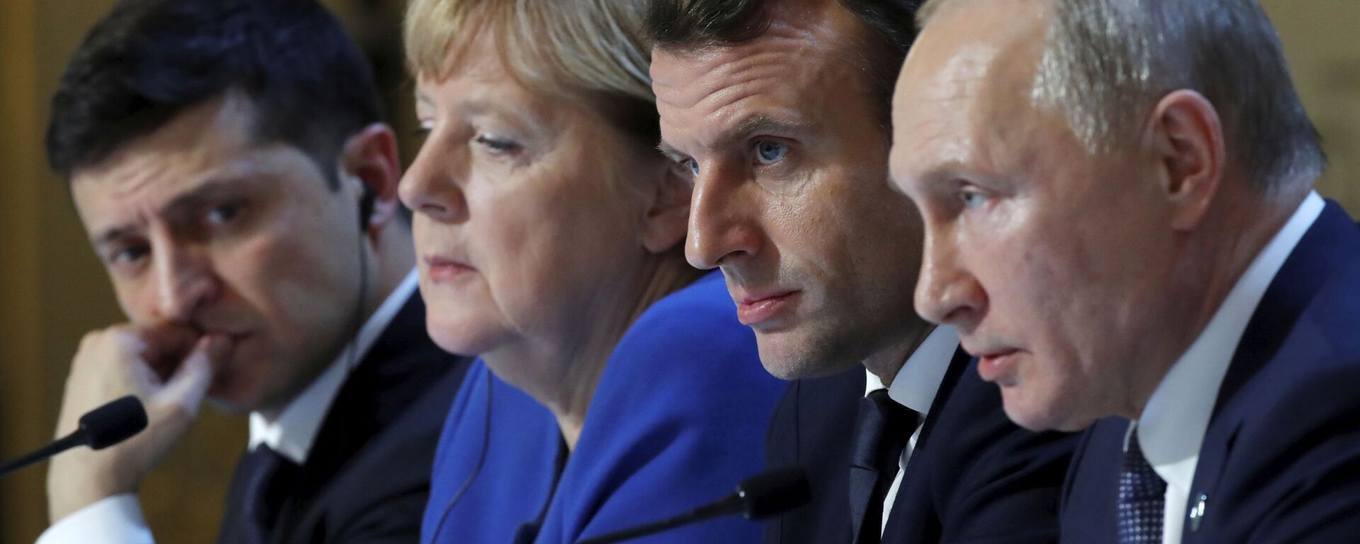 Los líderes del Cuarteto de Normandía: Volodímir Zelenski, Angela Merkel, Emmanuel Macron y Vladímir Putin - Sputnik Mundo, 1920, 11.11.2021