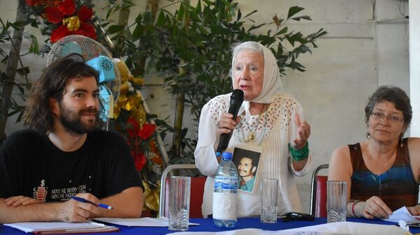 Nora Cortiñas, fundadora de las Madres de Plaza de Mayo ofrece su experiencia en Haití  - Sputnik Mundo