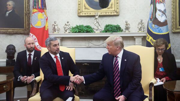 Donald Trump, presidente de EEUU, con su homólogo de Paraguay, Mario Abdo Benítez - Sputnik Mundo