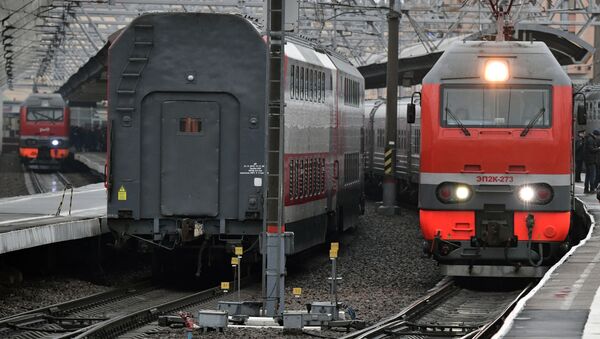 Un tren Tavria de la compañía Grand Service Express - Sputnik Mundo