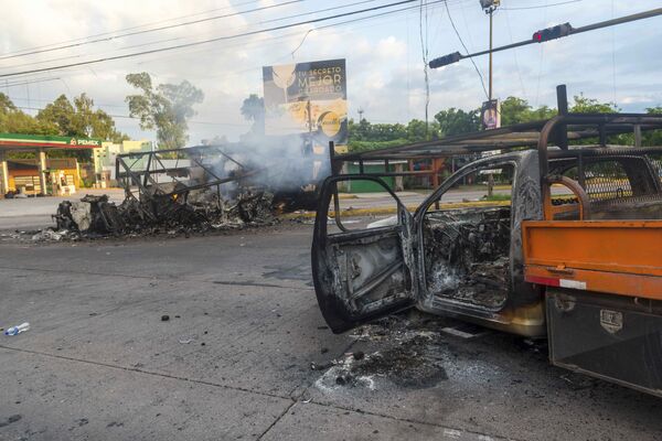 Consecuencias de los enfrentamientos en la ciudad de Culiacán (México), entre las fuerzas del orden y los sicarios de los cárteles, el 18 de octubre de 2019 - Sputnik Mundo