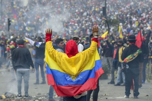Protestas en Quito contra las medidas económicas del presidente Lenín Moreno, el 8 de octubre de 2019 - Sputnik Mundo