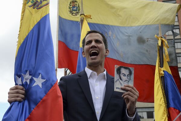 Juan Guaidó, político venezolano, juramenta como presidente encargado de Venezuela, el 23 de enero de 2019 - Sputnik Mundo