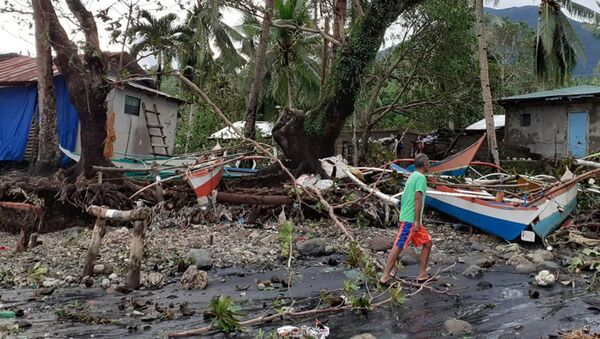 Consecuencias del tifón Ursula en Filipinas - Sputnik Mundo