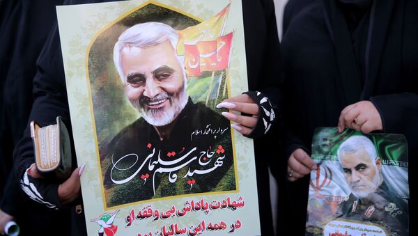 Un retrato del general Soleimani, asesinado por EEUU - Sputnik Mundo