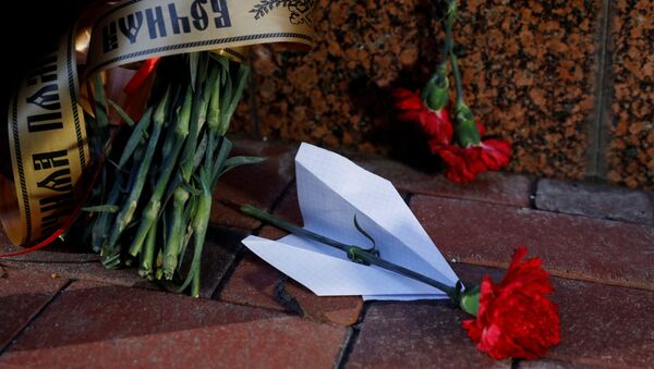 Homenaje a las víctimas del avión ucraniano siniestrado en Irán - Sputnik Mundo