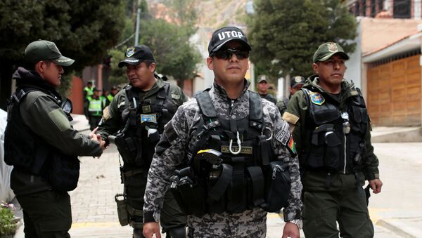 La Policía boliviana en las calles de La Paz - Sputnik Mundo