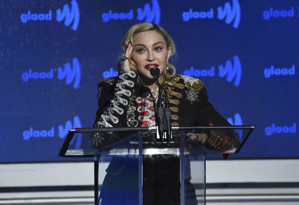 Madonna acepta el premio Defensora del Cambio en la 30ª entrega anual de los Premios GLAAD en Nueva York, en 2019 - Sputnik Mundo