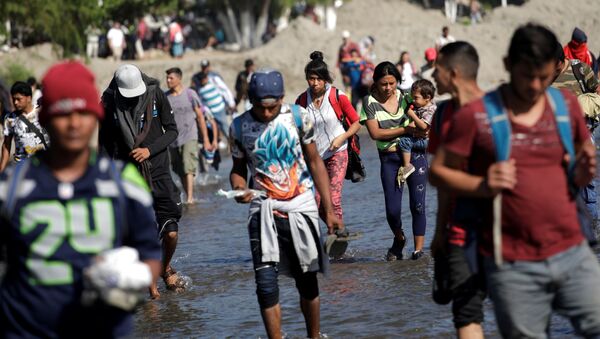 La caravana de migrantes centroamericanos en México - Sputnik Mundo